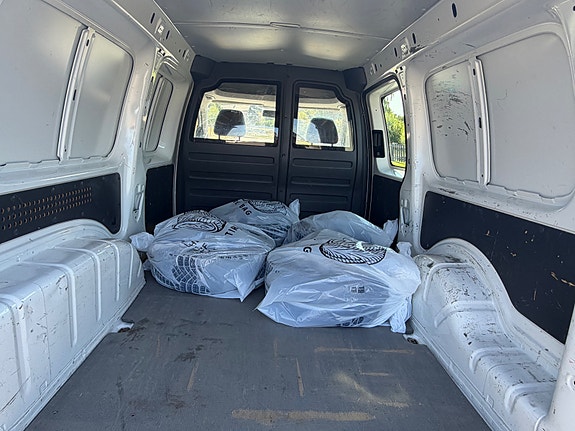 Volkswagen Caddy Maxi 9 of 18