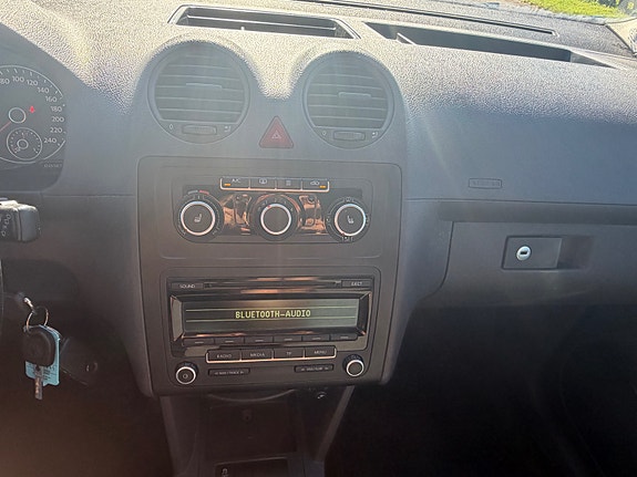 Volkswagen Caddy Maxi 17 of 18