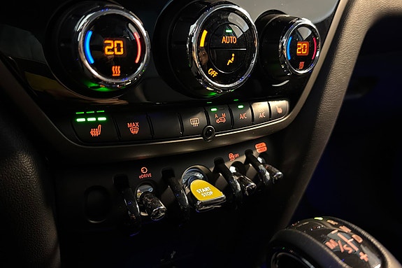 MINI Countryman Cooper SE 19 of 30