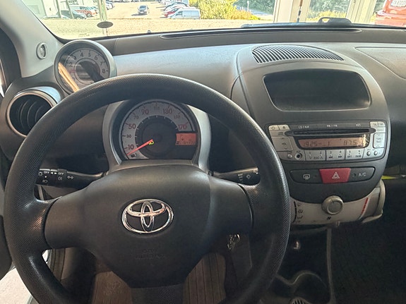 Toyota Aygo 19 of 20