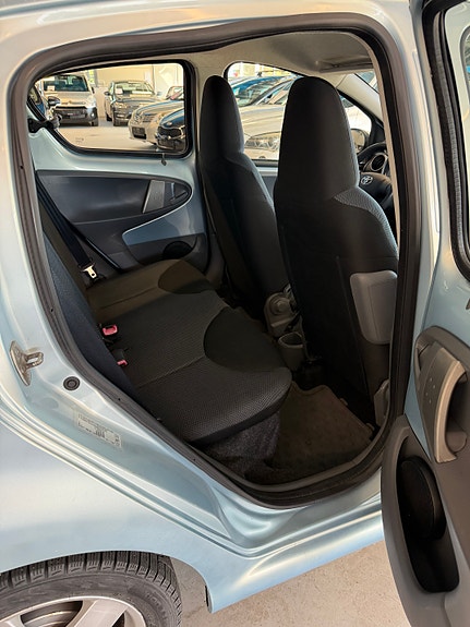 Toyota Aygo 13 of 20