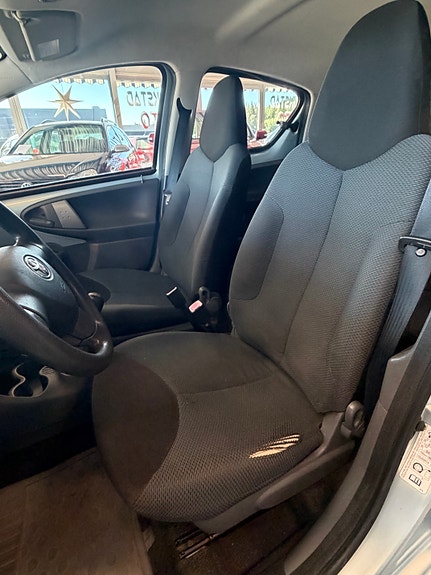 Toyota Aygo 11 of 20