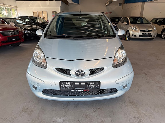 Toyota Aygo 3 of 20