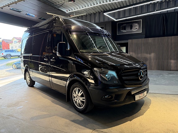 Mercedes-Benz Sprinter 319 16 of 30