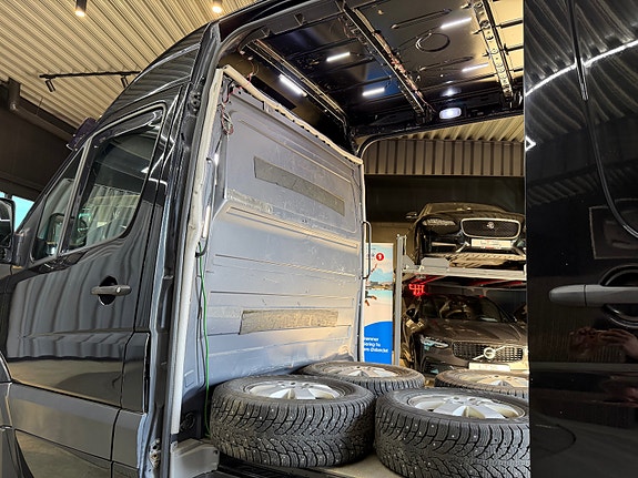 Mercedes-Benz Sprinter 319 18 of 30