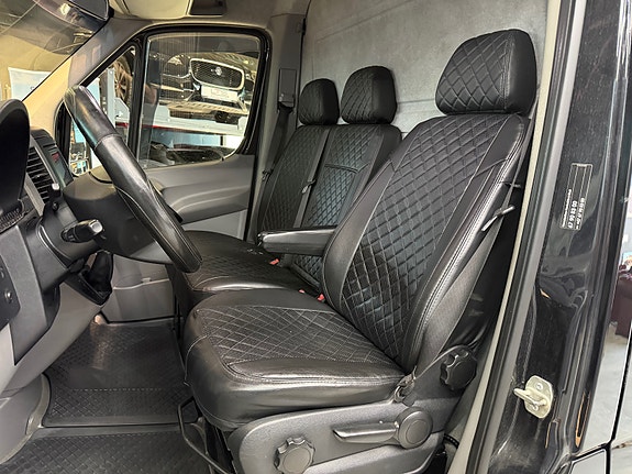 Mercedes-Benz Sprinter 319 24 of 30