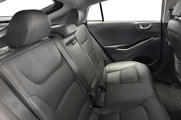 Hyundai IONIQ 15 of 30