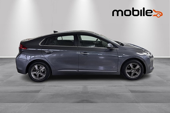 Hyundai IONIQ 8 of 30
