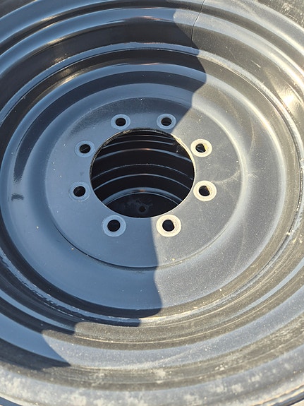Nokian vinterhjul for Valtra 6 of 8