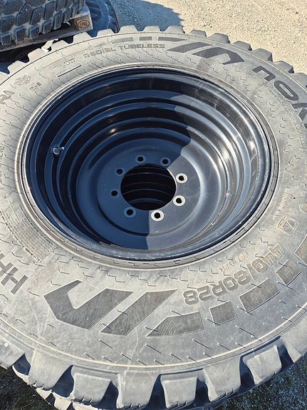 Nokian vinterhjul for Valtra 2 of 8