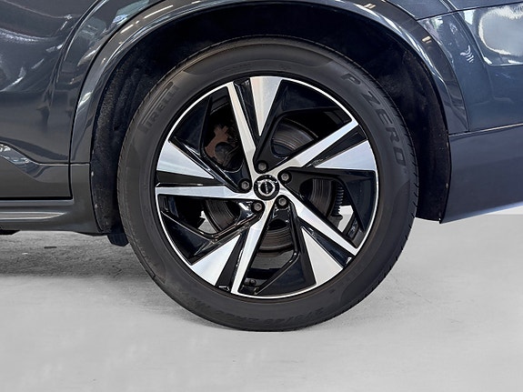 Volvo XC90 7 of 30