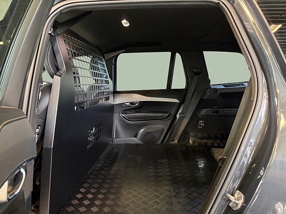 Volvo XC90 28 of 30