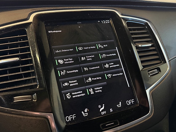 Volvo XC90 18 of 30