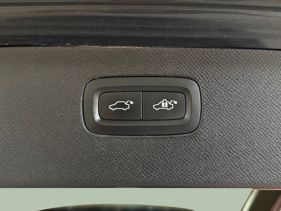 Volvo XC90 29 of 30