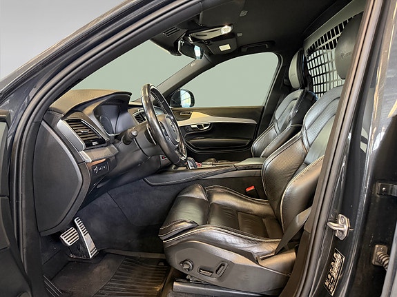 Volvo XC90 9 of 30