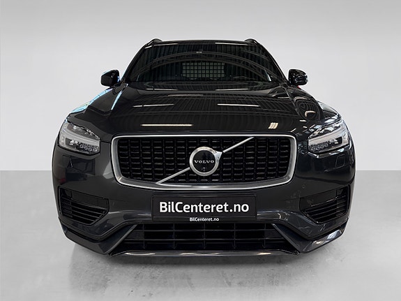 Volvo XC90 2 of 30