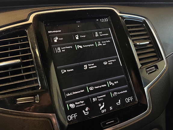 Volvo XC90 17 of 30
