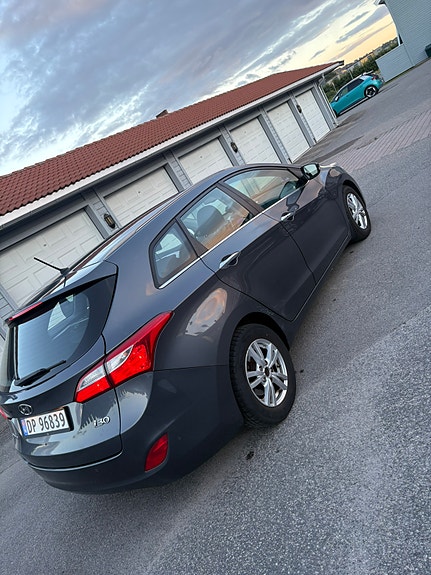 Hyundai i30 12 of 24