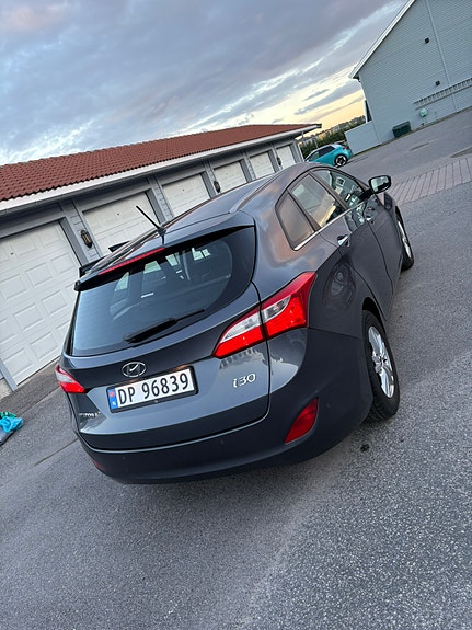 Hyundai i30 11 of 24