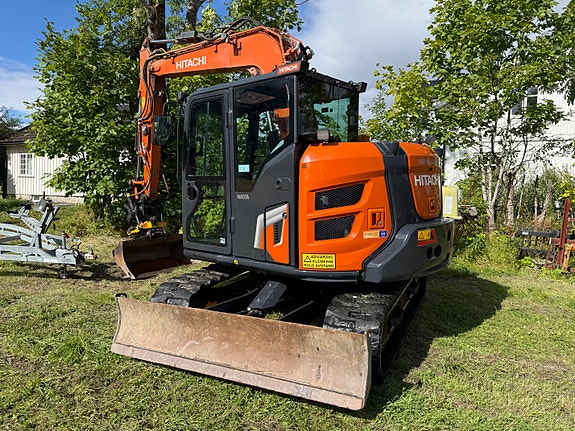 Hitachi ZX95US-7 2 of 6