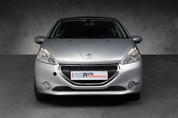 Peugeot 208 4 of 24