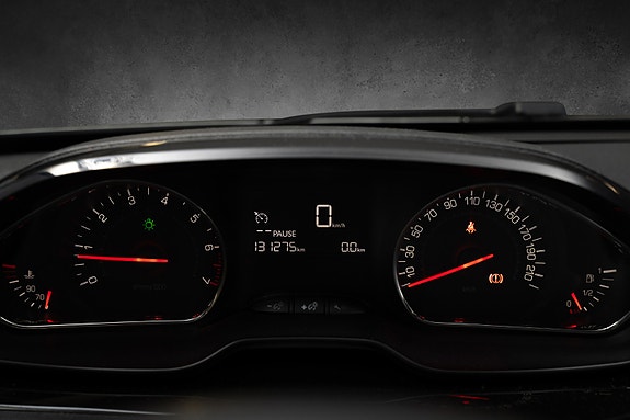 Peugeot 208 15 of 24