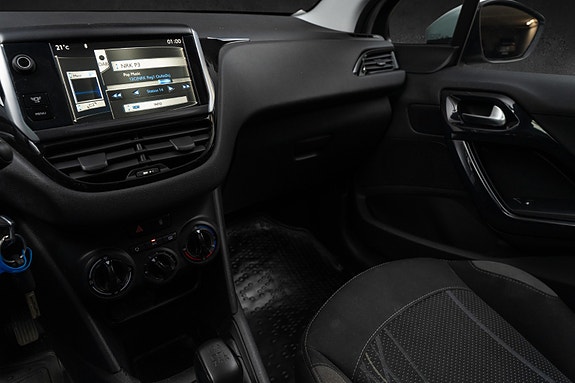 Peugeot 208 17 of 24