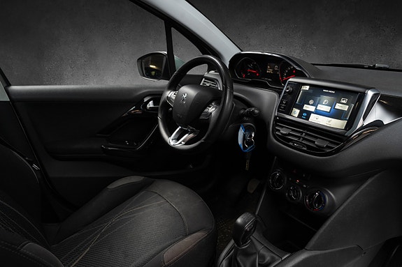 Peugeot 208 24 of 24