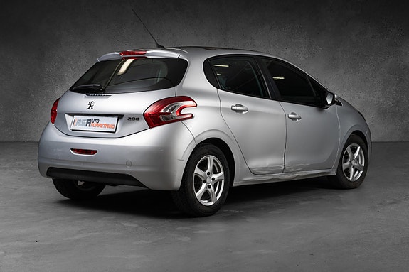 Peugeot 208 6 of 24