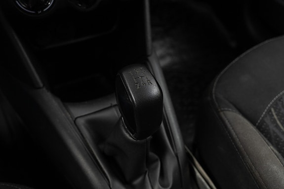 Peugeot 208 20 of 24