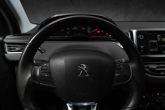 Peugeot 208 14 of 24