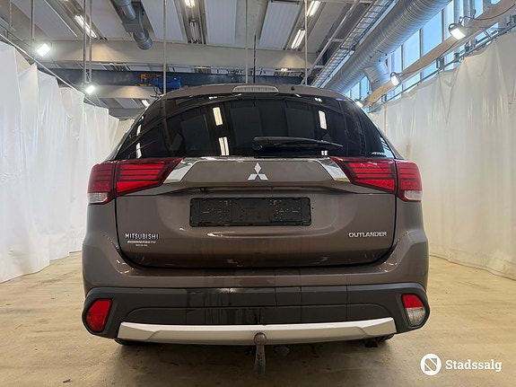 Mitsubishi Mitsubishi Outlander 6 of 10