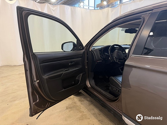 Mitsubishi Mitsubishi Outlander 9 of 10