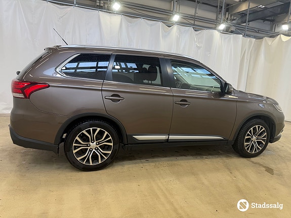 Mitsubishi Mitsubishi Outlander 4 of 10