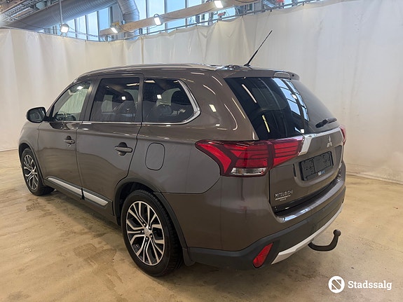 Mitsubishi Mitsubishi Outlander 7 of 10