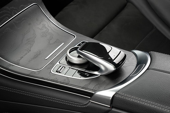 Mercedes-Benz GLC350 e 12 of 30