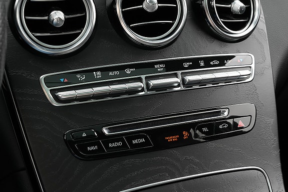Mercedes-Benz GLC350 e 15 of 30