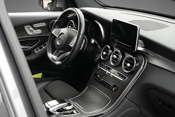 Mercedes-Benz GLC350 e 8 of 30