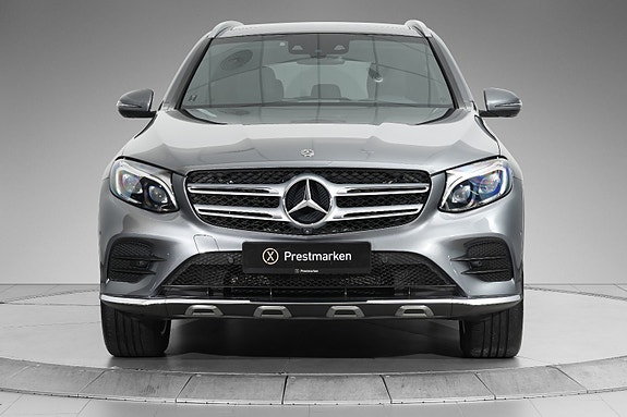 Mercedes-Benz GLC350 e 2 of 30