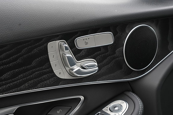 Mercedes-Benz GLC350 e 10 of 30