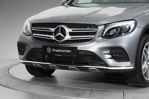 Mercedes-Benz GLC350 e 26 of 30