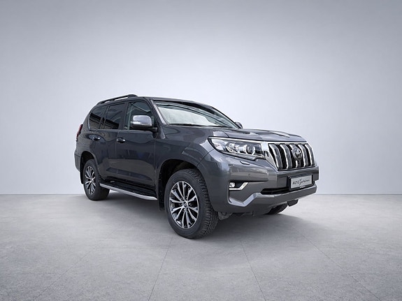 Toyota Land Cruiser 3 of 24