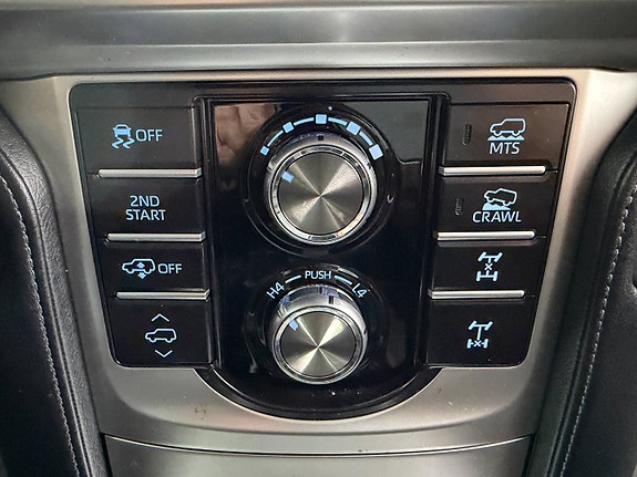 Toyota Land Cruiser 19 of 24