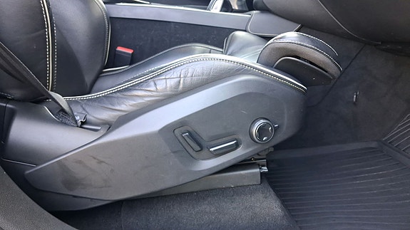 Volvo XC90 28 of 28