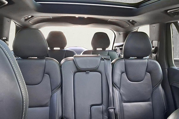 Volvo XC90 21 of 28