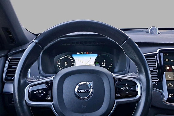 Volvo XC90 10 of 28
