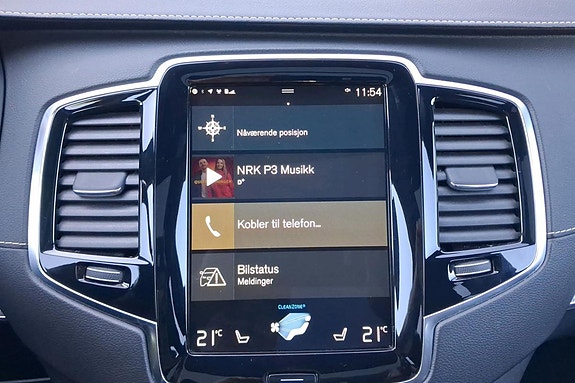Volvo XC90 12 of 28