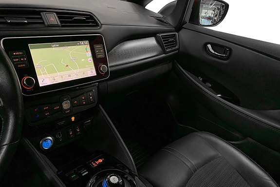 Nissan Leaf 10 of 13