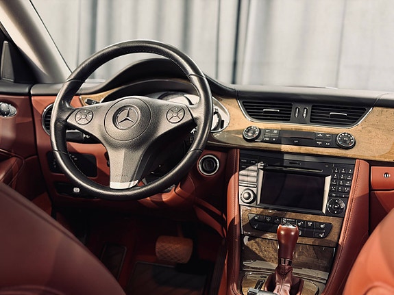 Mercedes-Benz CLS350 15 of 30