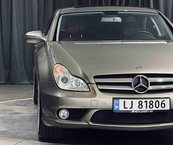 Mercedes-Benz CLS350 5 of 30